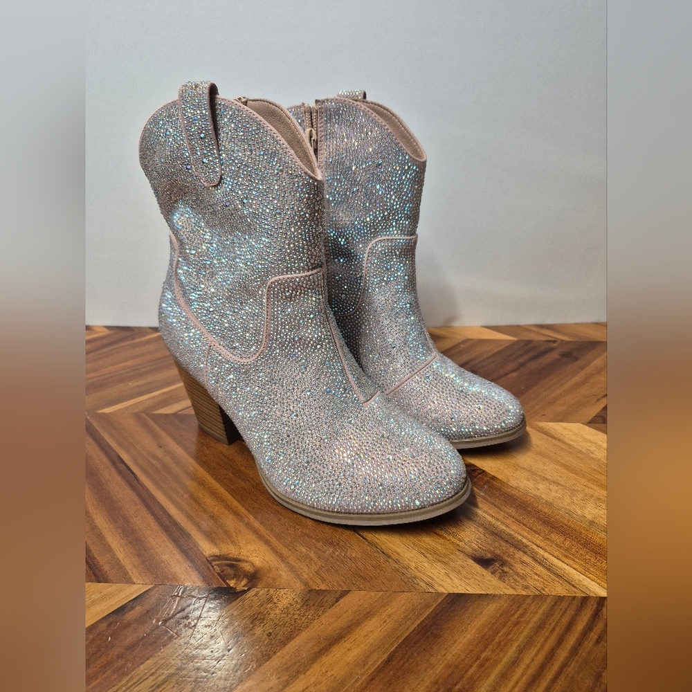 Torrid Glittering Heeled Boots in Silver size 7.5WW